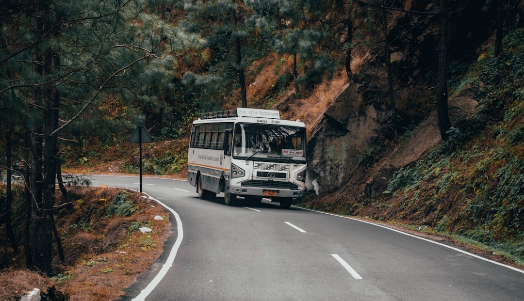 Dehradun to Chamba  Taxi