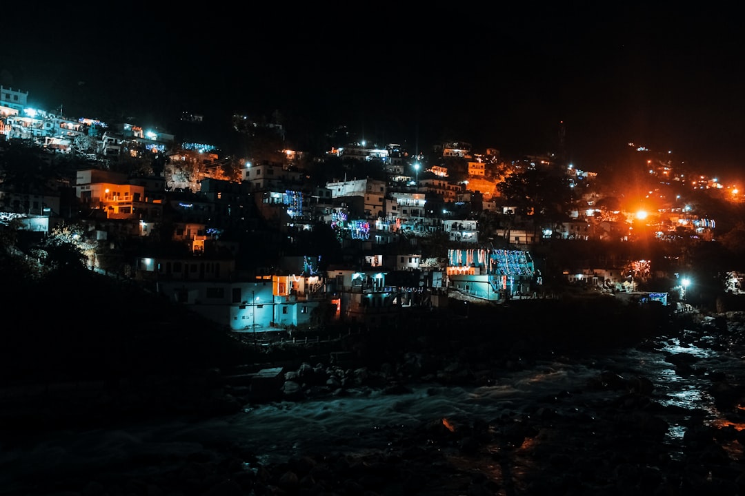 Dehradun to Karnaprayag taxi