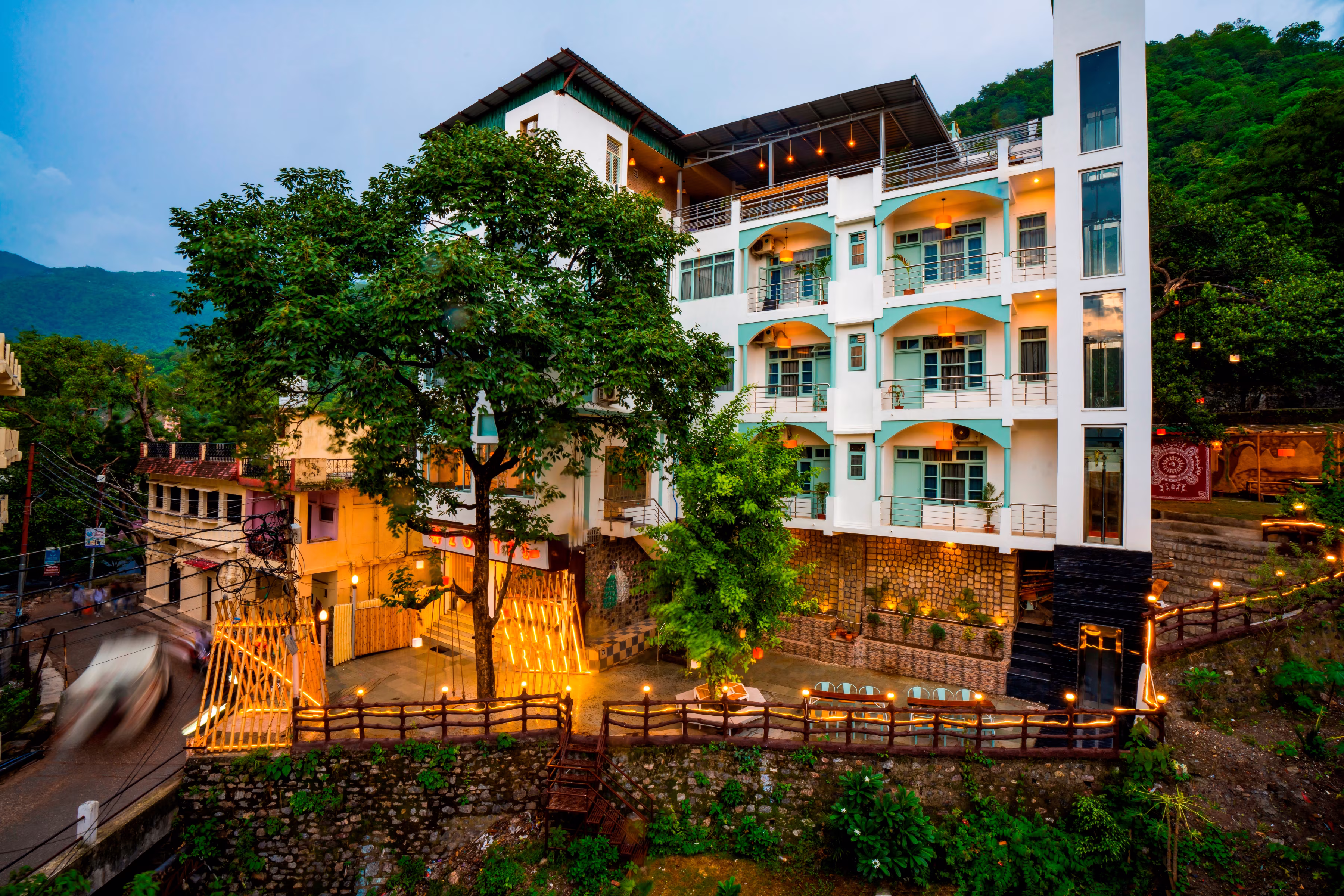 Almora to Rishikesh Taxi