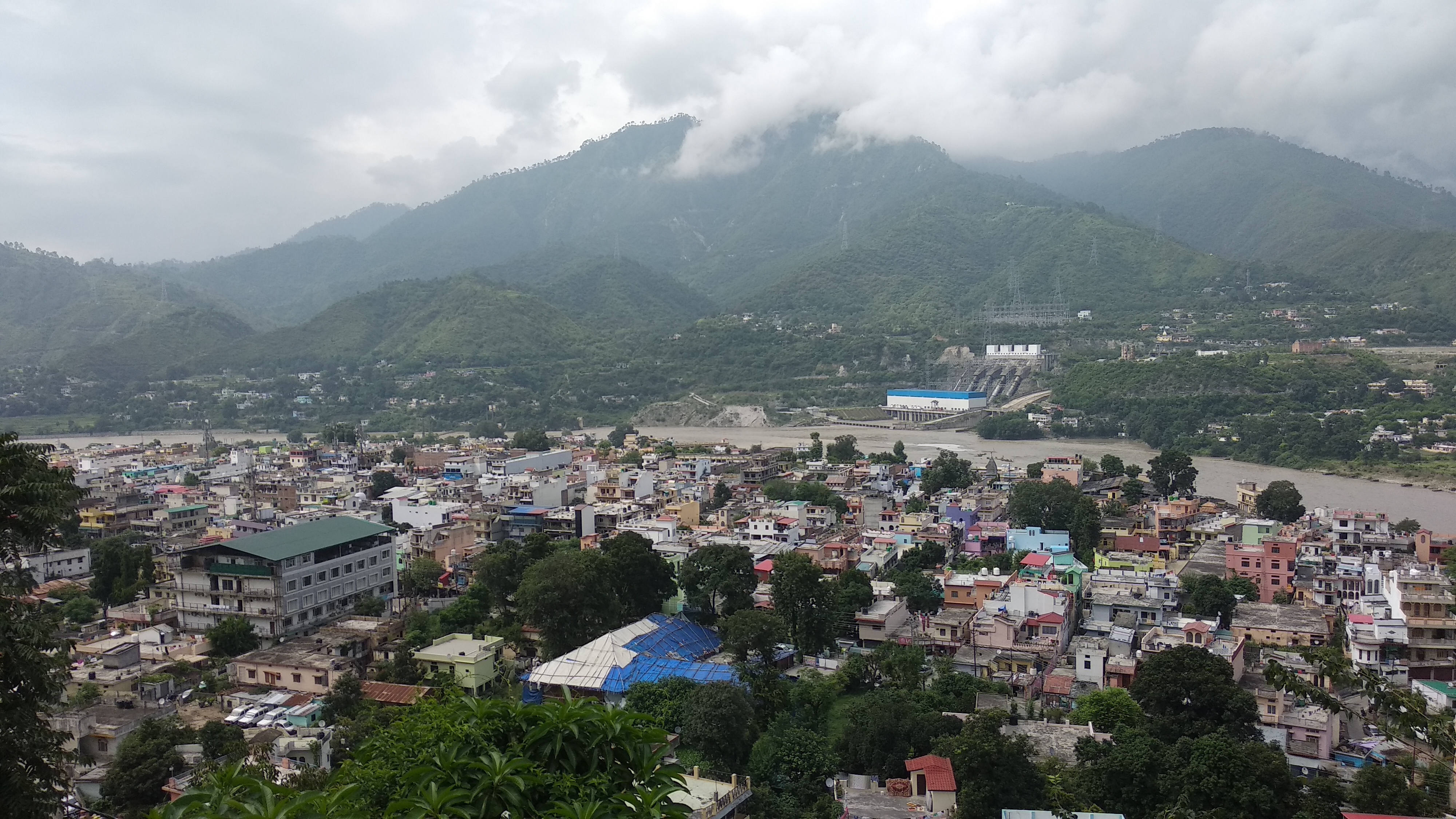 Dehradun to Srinagar Garhwal cab